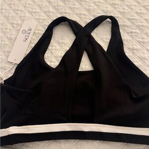 Black sports bra